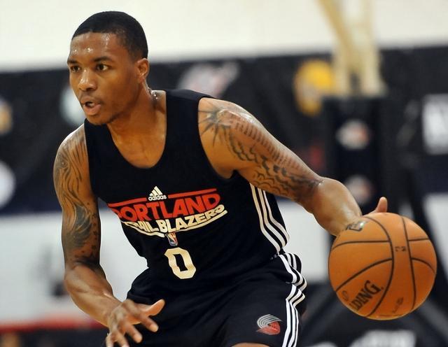 这不仅是在 这不仅是在